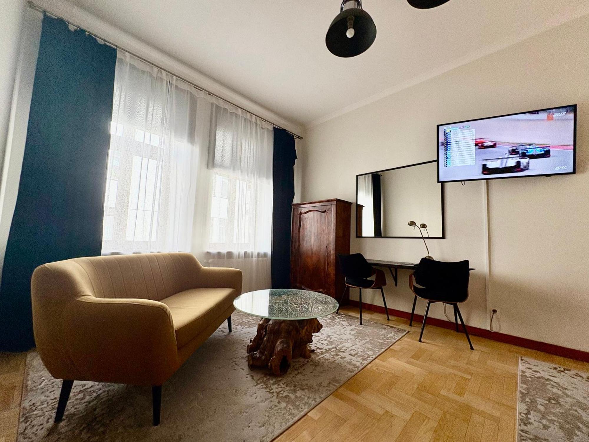 Old Town Krakow - Unique Apartment Euphorie — Photos 3